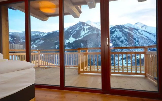 Ski-In / Ski-Out Chalet Maiskogel 13a by Alpen Apartments
