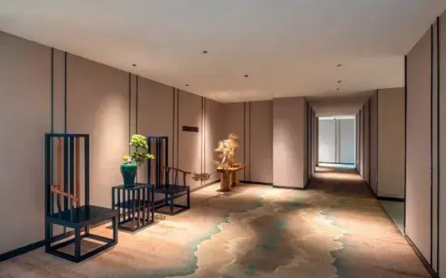 Yuanrong Hotel