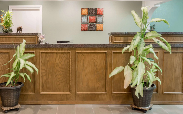 Knights Inn Slaton