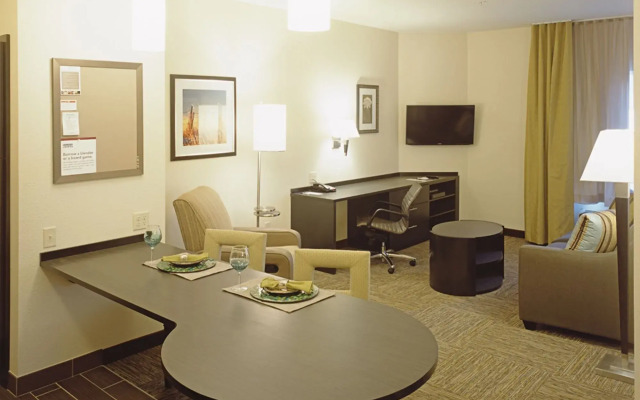 Candlewood Suites Fort Collins by IHG