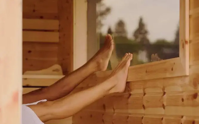 Raus | Cabins am See mit Sauna + Hot-Tub