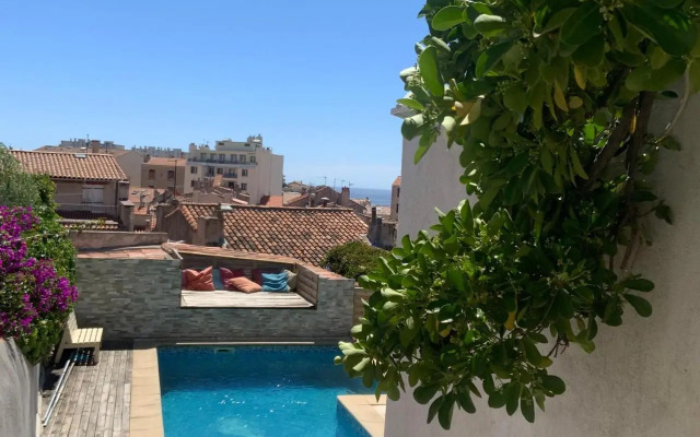 Pour 4 face à la piscine