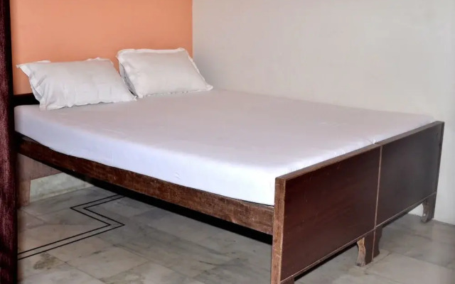 Hotel Aastha