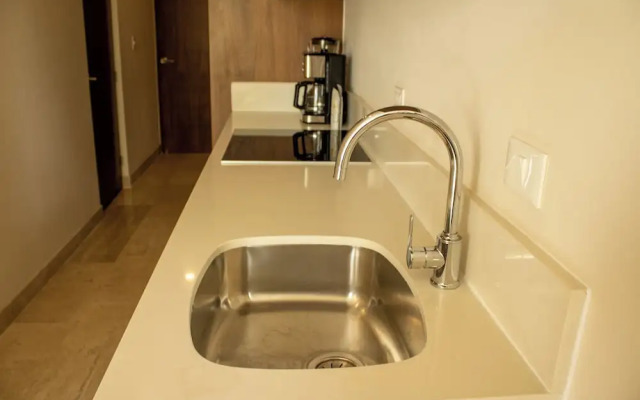 Paravian 107A 1BR Condo Playa del Carmen