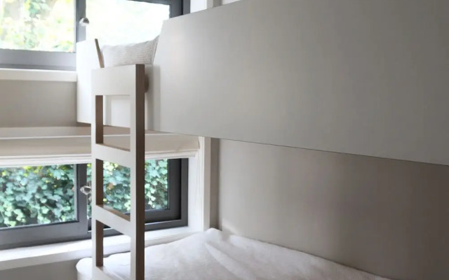Tranquil Holiday Home in Ouddorp near Nature Reserve