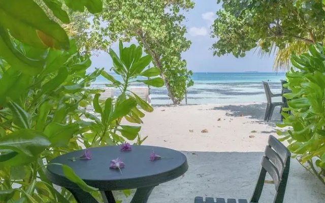 Crown Beach Villas  Bikini Beach