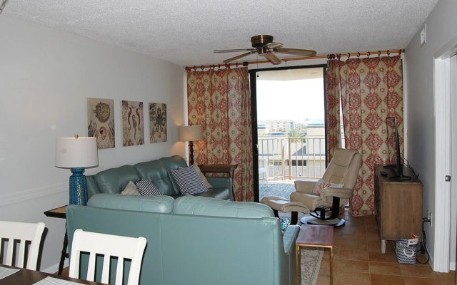 Gulf Village 413