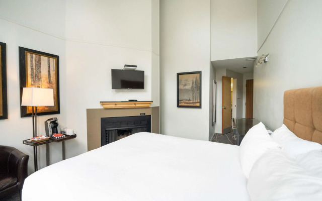 Executive - The Inn at Whistler Village