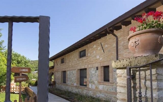 Отель SarAnd Relais Италия, Фонди - отзывы, цены и фото номеров - забронировать отель SarAnd Relais онлайн вид на фасад