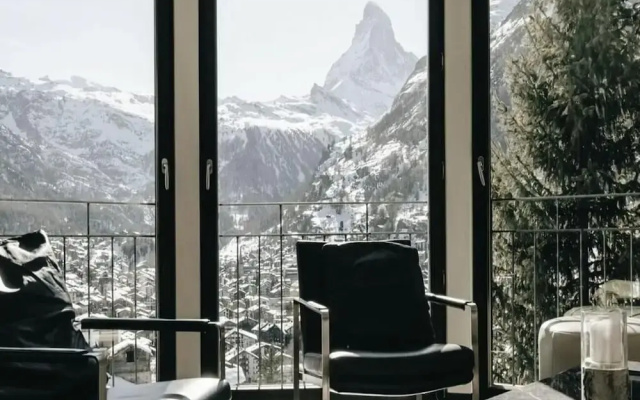 Charming 4-bedroom Apartment in the Heart of Zermatt