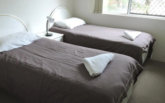 Cannes Court Apartments
