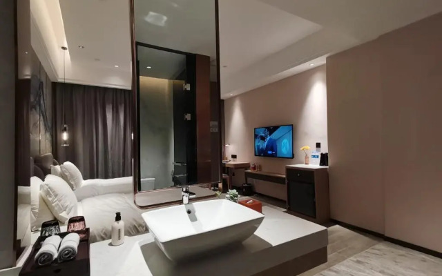 Paco Hotel Guangzhou Luogang Science City, Jinfeng Metro Station
