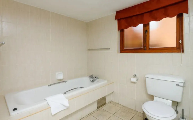 San Lameer Villa Rentals 10301