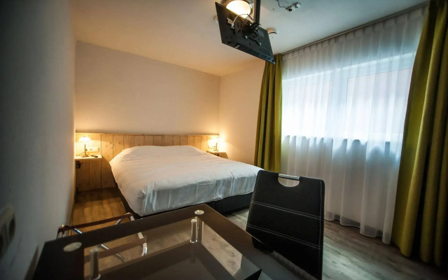 Hotel Taurus