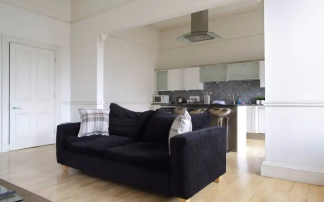 4 Bedroom Apartment In City Centre