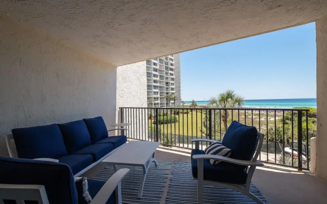 Beachside One 4036