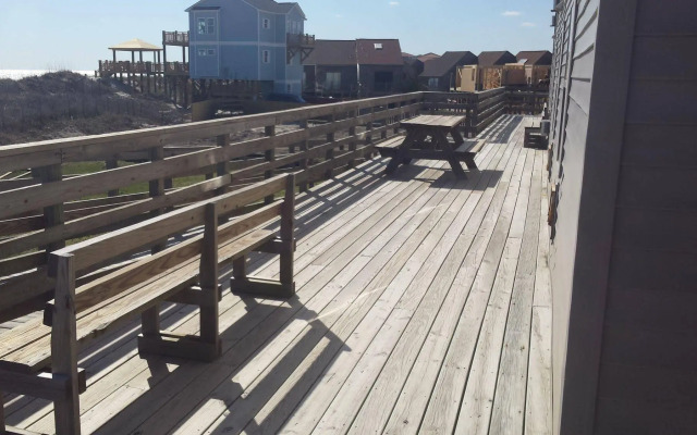 Seaview Pier and Motel