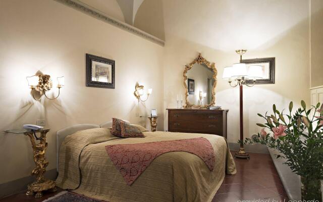 Отель Palazzo Magnani Feroni, All Suite - Residenza D'Epoca комната для гостей