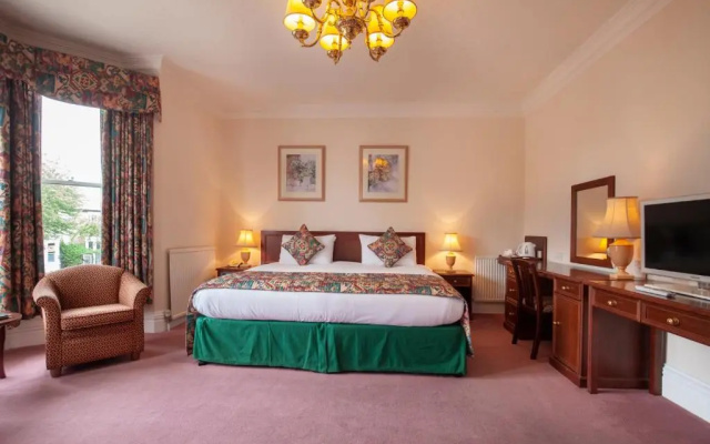 hotelImage
