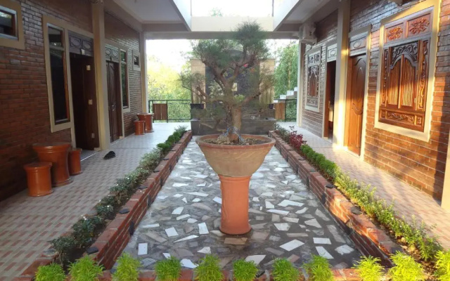 Kemala Moeslem Hotel