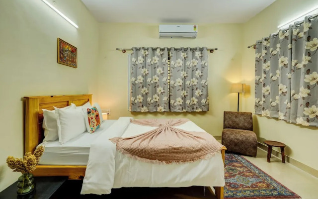 Alaya Stays Saffron Breeze Apartment