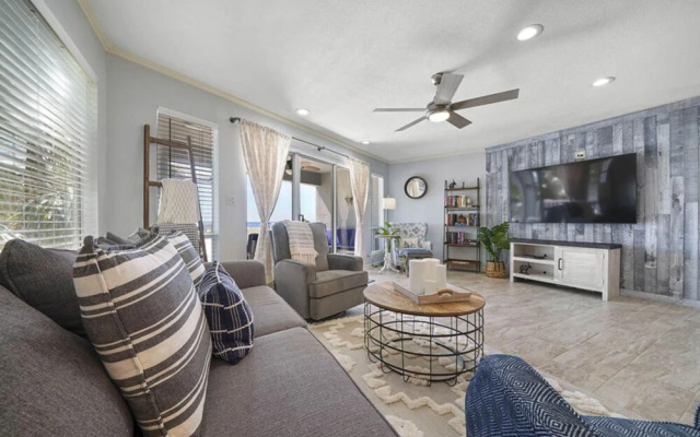 Dolphin Cove by Bliss Beach Rentals