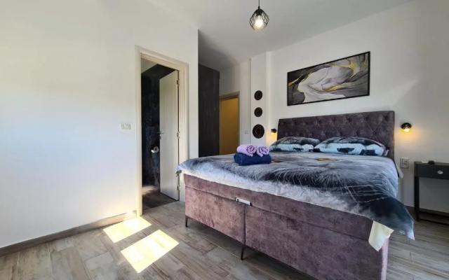 House Plavi 2130