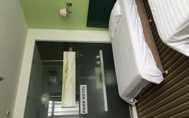 Canglong Hotel