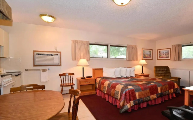 UBar Inn & Suites