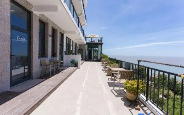 Wenling yinxingyuan seaside home stay