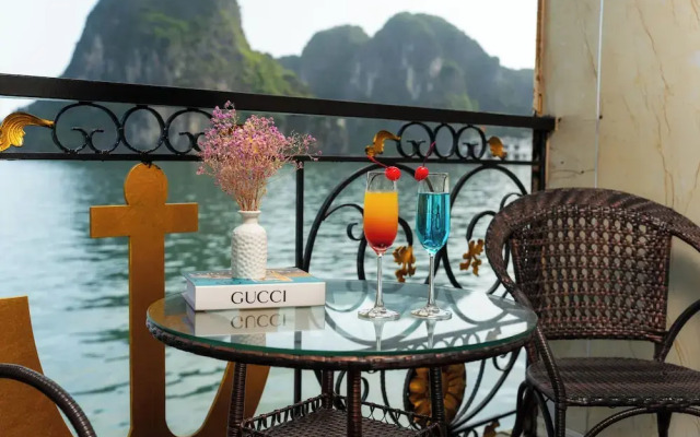 Halong Aquarmarine Royal Cruise