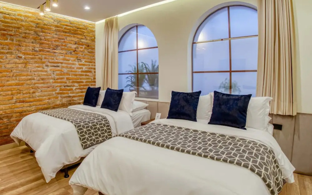 Wanderlot- Hotel Plaza Central