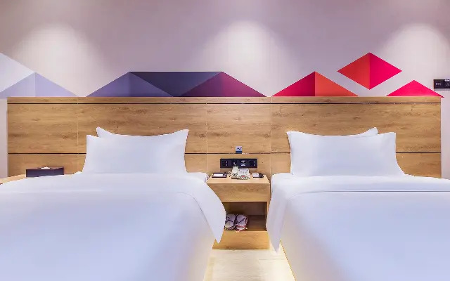 Borrman Hotel Chongqing Sanxia Square Pedestrian Street Center