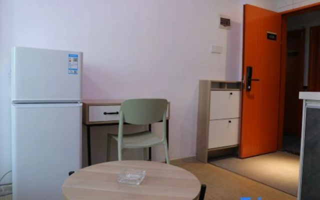 Longhua Shenzhen Port Apartment