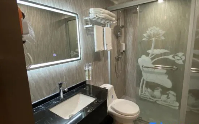 Homeinn Huayi Hotel (Shanghai Songjiang Sports Center)