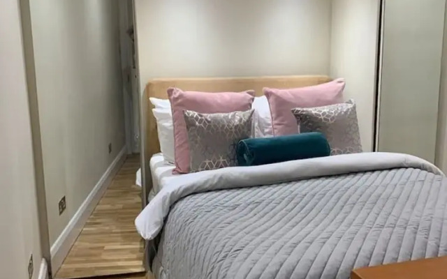 Отель Captivating 3bed Apartment in London Великобритания, Лондон - отзывы, цены и фото номеров - забронировать отель Captivating 3bed Apartment in London онлайн