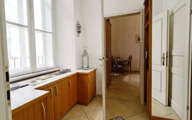 Flatprovider - Cosy Central Apartment