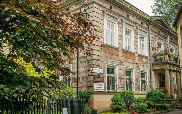 Red Kurka Apartments