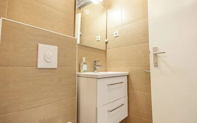 Cozy Apartment for 3 Near Lugner City