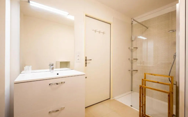 Nouveau appartement neuf avec balcon
