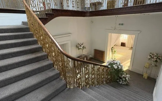 Room 5 - Manor Park Country House Wales