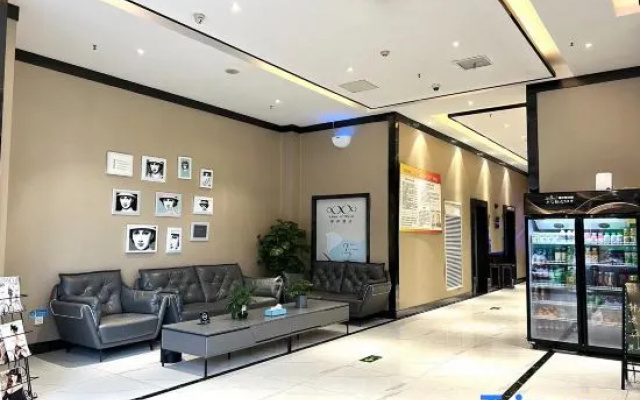 Xana Lite Hotel (Sui County Fengcheng Square)