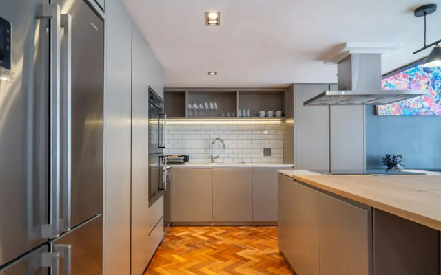 Two Bed Designer Luxury Central De Waterkant