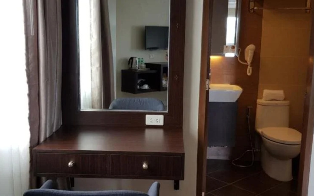 One Platinum Hotel