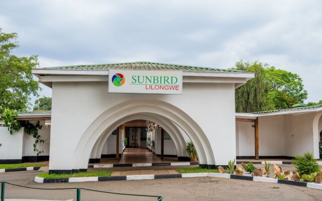 Sunbird Lilongwe Hotel in Lilongwe, Malawi from 153$, photos, reviews - zenhotels.com hotel front