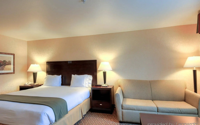 Holiday Inn Express Temecula by IHG