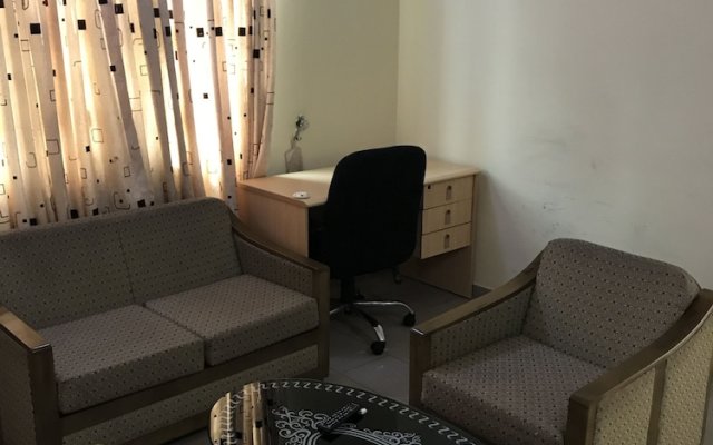 Отель 81 Division Officers Mess Apartment Нигерия, Лагос - отзывы, цены и фото номеров - забронировать отель 81 Division Officers Mess Apartment онлайн комната для гостей