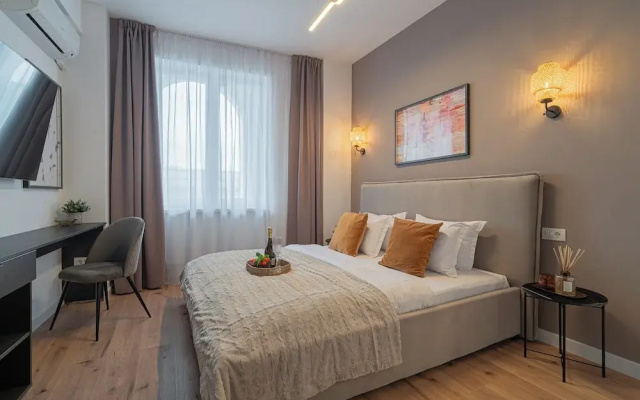 Loggia & Luxe 4BR Penthouse in Universitatii Area