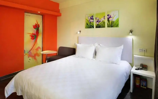 Gangding Garden Inn