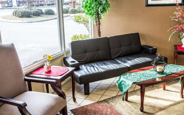 Rodeway Inn & Suites Wilmington North